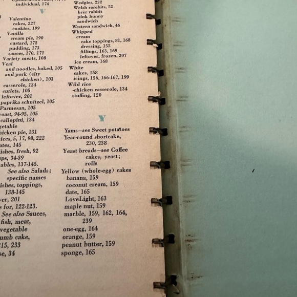 Betty Crockers Good and Easy Cook Book First Edition 4th Printing Vintage 1954 - Picture 7 of 9